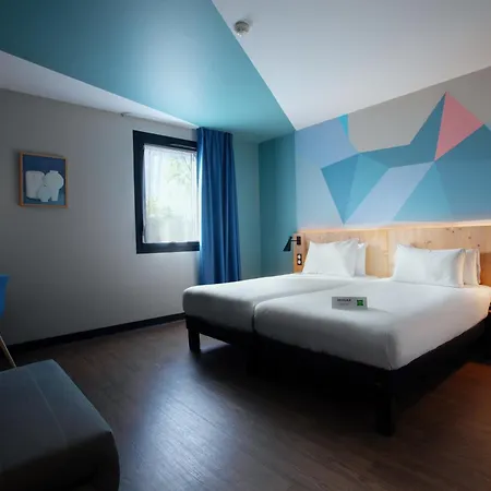Ibis Styles Lisses Paris Sud Отель