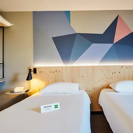 Ibis Styles Lisses 3* Évry
