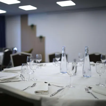 Отель Ibis Styles Lisses 3*