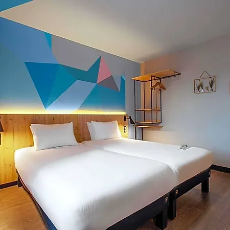 Отель Ibis Styles Lisses Paris Sud