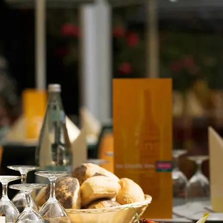 Ibis Styles Lisses Hotell