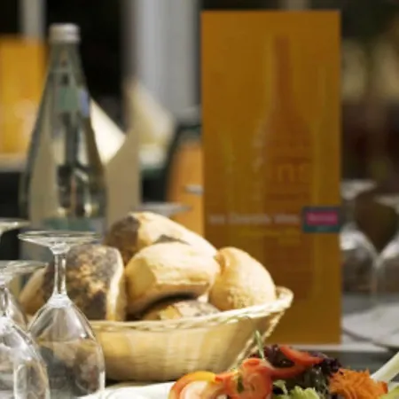 Ibis Styles Lisses Paris Sud Отель