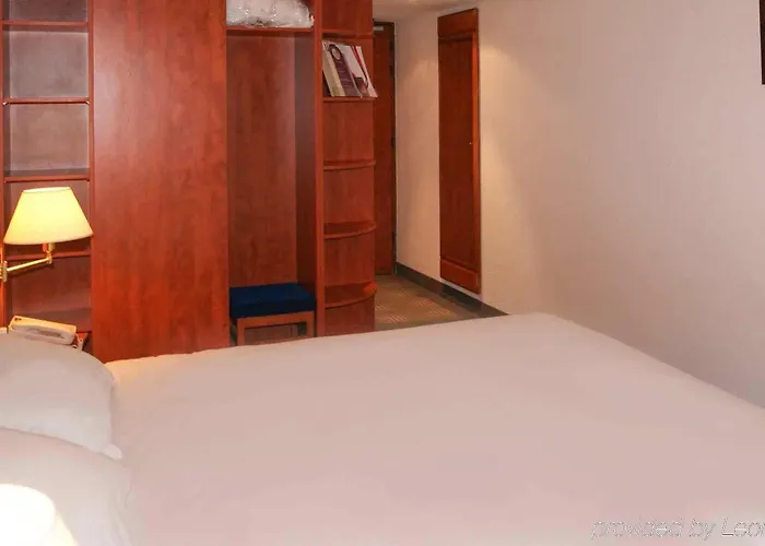 Ibis Styles Lisses Paris Sud فندق 3*