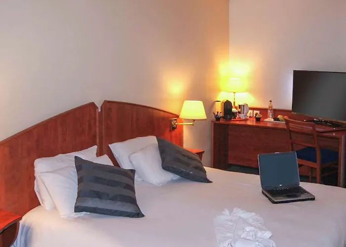 Ibis Styles Lisses Paris Sud 3* إِيفري